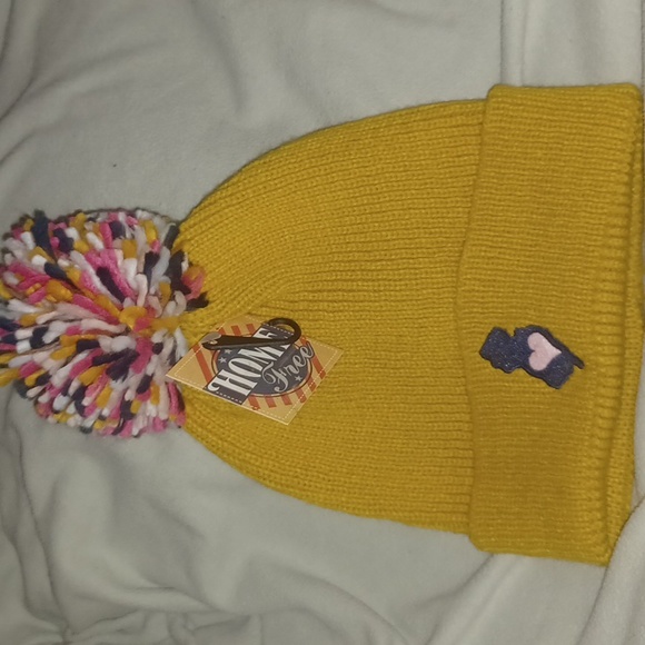 2/ $15 State Heart Colors Women's Beanie - Picture 1 of 4